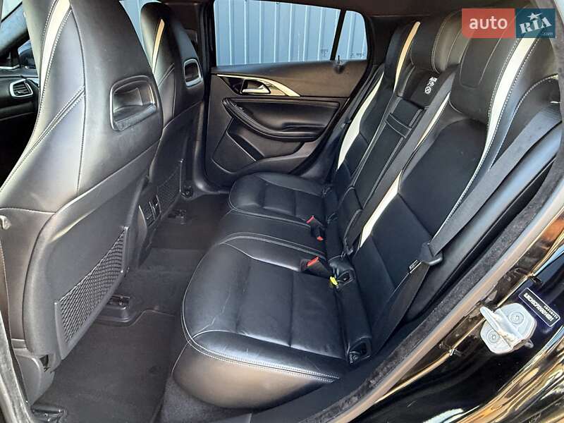 Внедорожник / Кроссовер Infiniti QX30 2016 в Киеве