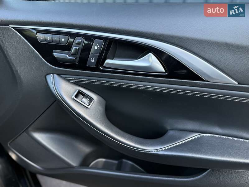 Внедорожник / Кроссовер Infiniti QX30 2016 в Киеве