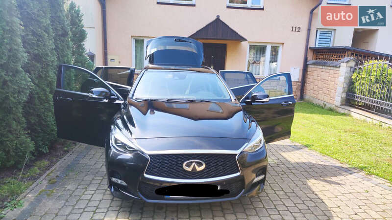 Позашляховик / Кросовер Infiniti QX30 2016 в Запоріжжі