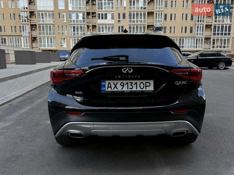 Внедорожник / Кроссовер Infiniti QX30 2016 в Харькове