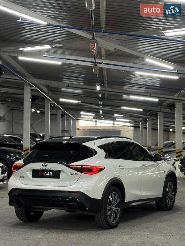 Позашляховик / Кросовер Infiniti QX30 2017 в Одесі