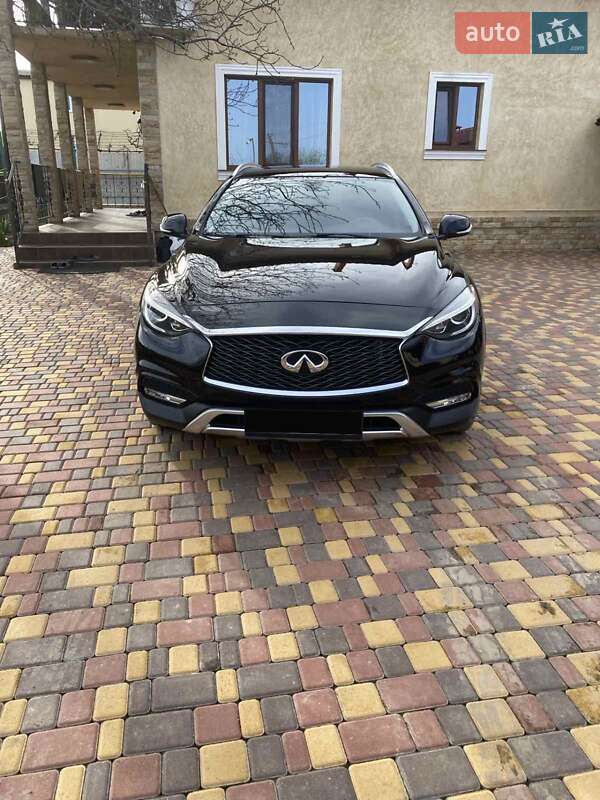 Infiniti QX30 2016