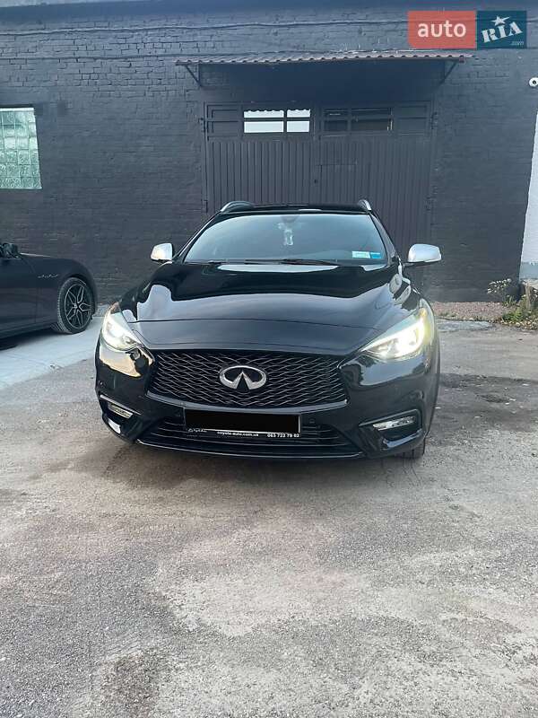 Infiniti QX30 2016