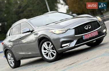 Внедорожник / Кроссовер Infiniti QX30 2016 в 