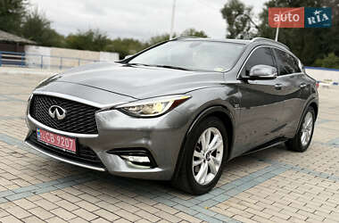 Внедорожник / Кроссовер Infiniti QX30 2016 в 