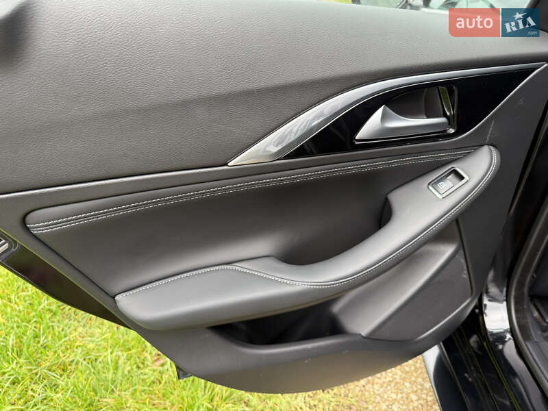 Внедорожник / Кроссовер Infiniti QX30 2017 в Ивано-Франковске