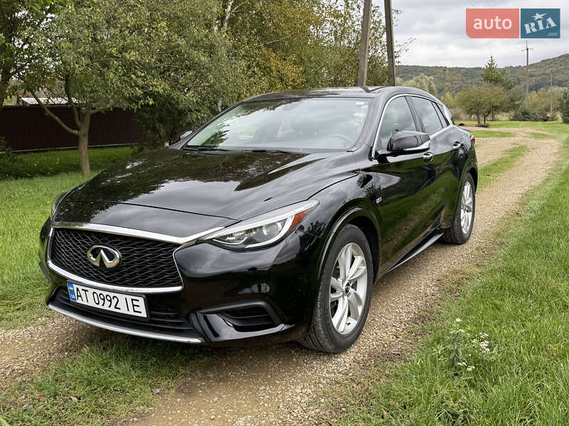 Внедорожник / Кроссовер Infiniti QX30 2017 в Ивано-Франковске