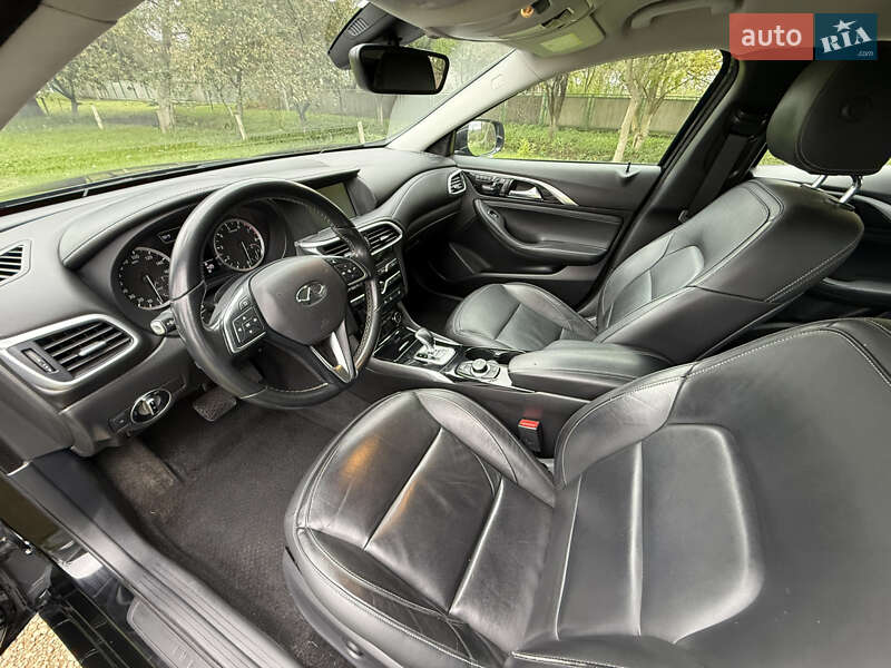 Внедорожник / Кроссовер Infiniti QX30 2017 в Ивано-Франковске