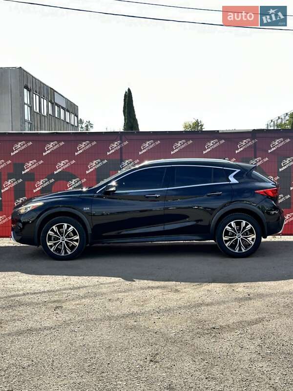 Внедорожник / Кроссовер Infiniti QX30 2018 в Сумах