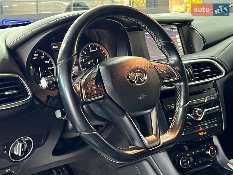 Внедорожник / Кроссовер Infiniti QX30 2017 в Одессе