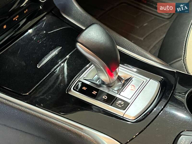 Внедорожник / Кроссовер Infiniti QX30 2017 в Одессе