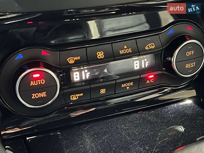 Внедорожник / Кроссовер Infiniti QX30 2017 в Одессе