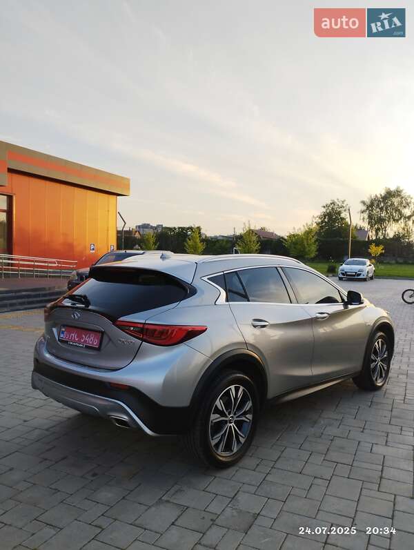 Внедорожник / Кроссовер Infiniti QX30 2017 в Здолбунове