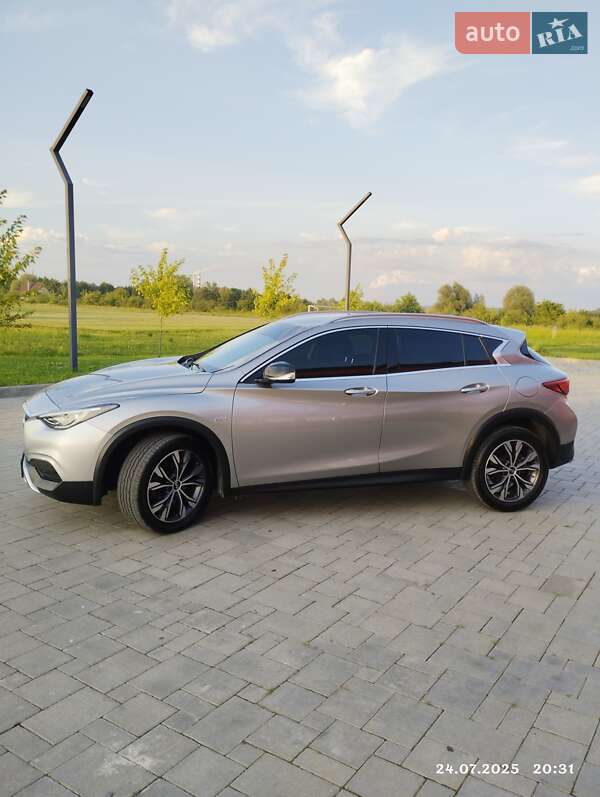 Внедорожник / Кроссовер Infiniti QX30 2017 в Здолбунове