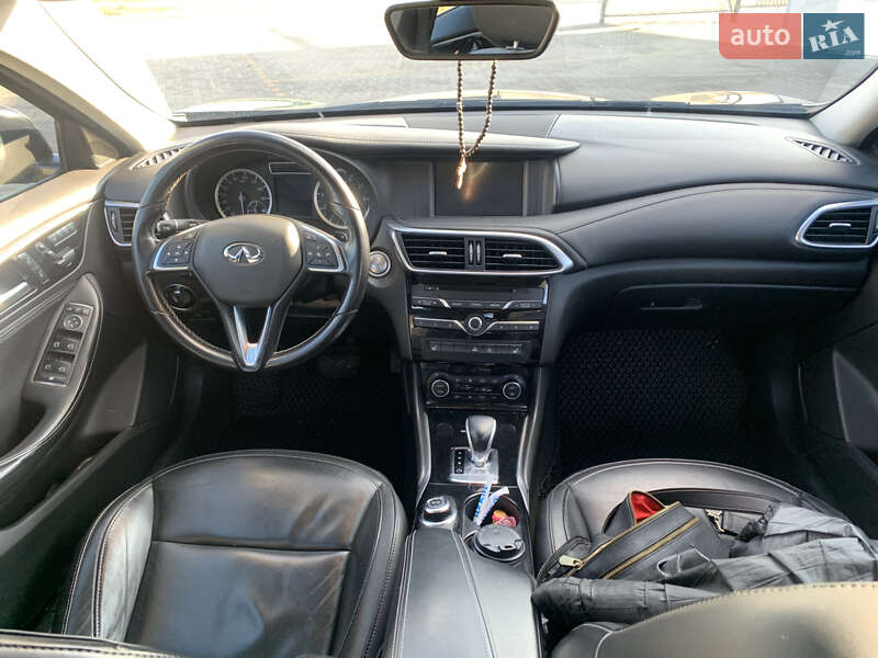 Внедорожник / Кроссовер Infiniti QX30 2017 в Васищево