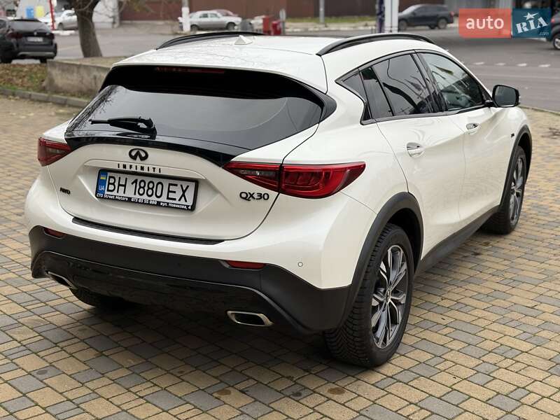 Внедорожник / Кроссовер Infiniti QX30 2017 в Одессе