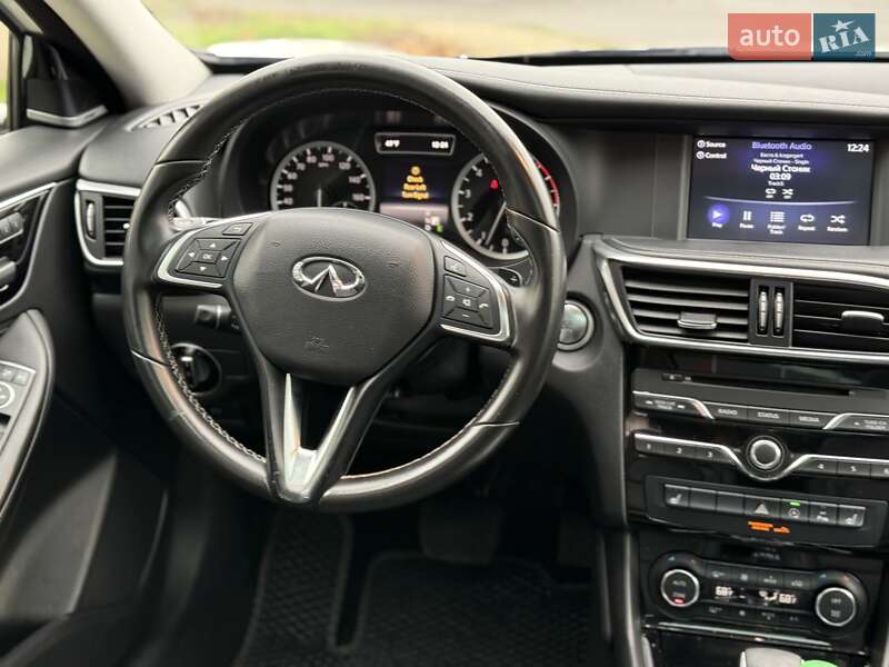 Внедорожник / Кроссовер Infiniti QX30 2017 в Одессе