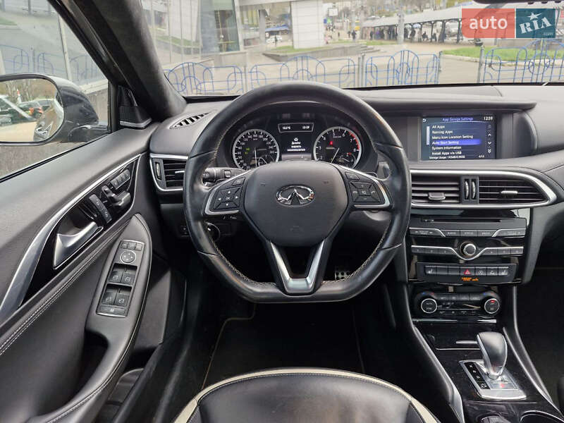 Позашляховик / Кросовер Infiniti QX30 2017 в Києві