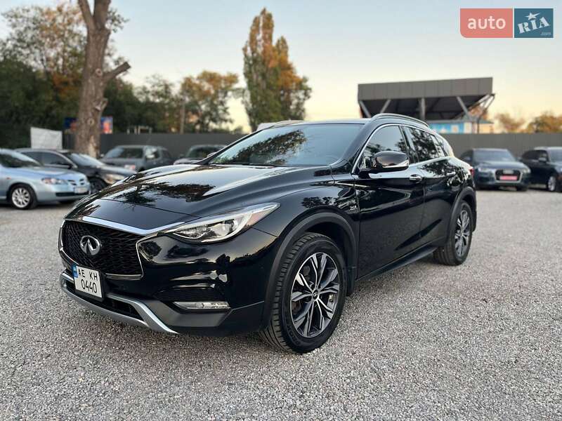 Infiniti QX30 2016