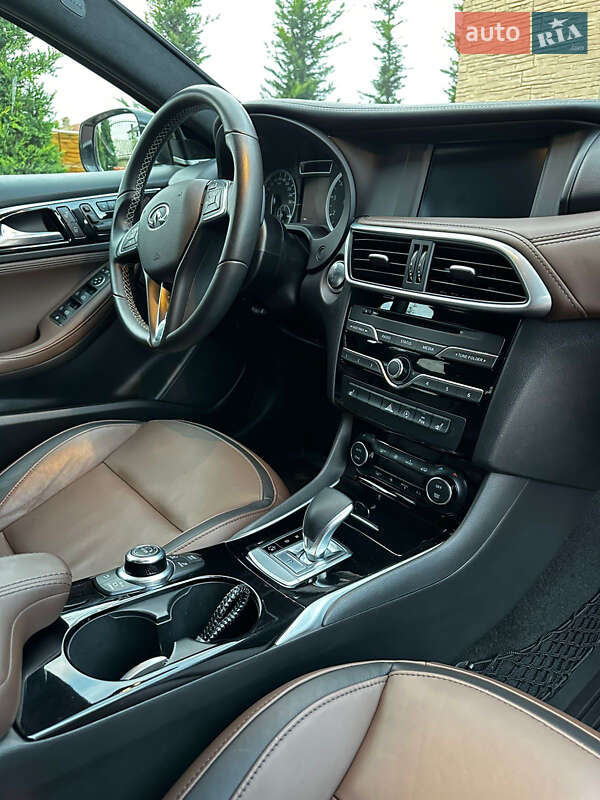 Позашляховик / Кросовер Infiniti QX30 2018 в Одесі