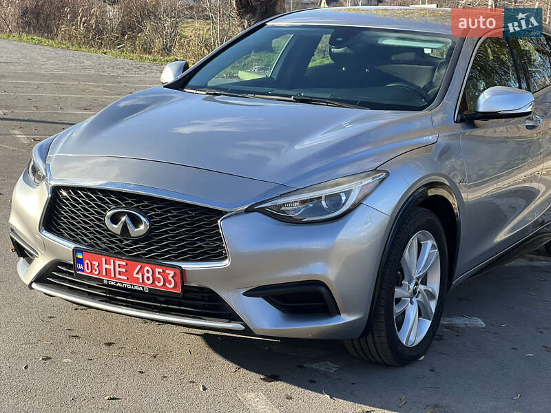 Внедорожник / Кроссовер Infiniti QX30 2017 в Здолбунове