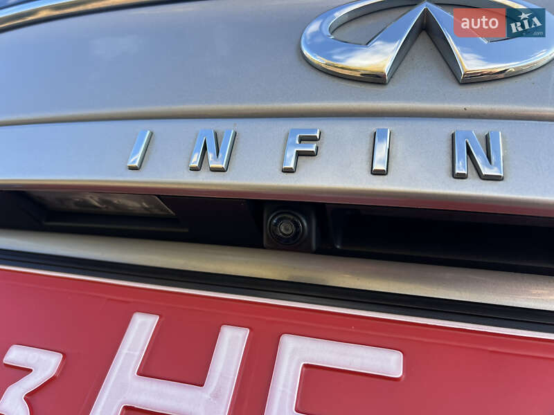 Внедорожник / Кроссовер Infiniti QX30 2017 в Здолбунове