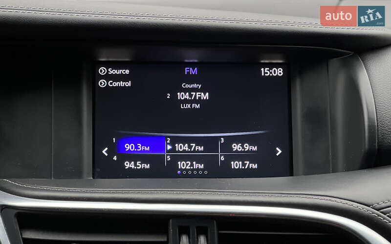 Внедорожник / Кроссовер Infiniti QX30 2016 в Львове