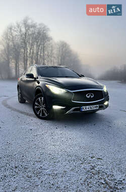 Внедорожник / Кроссовер Infiniti QX30 2017 в Могилев-Подольске