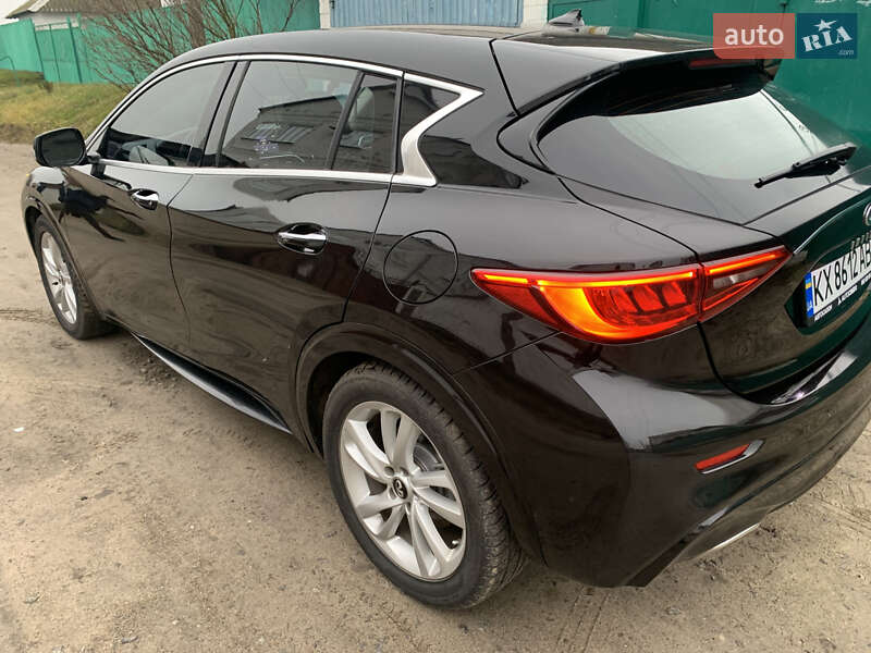 Внедорожник / Кроссовер Infiniti QX30 2017 в Васищево