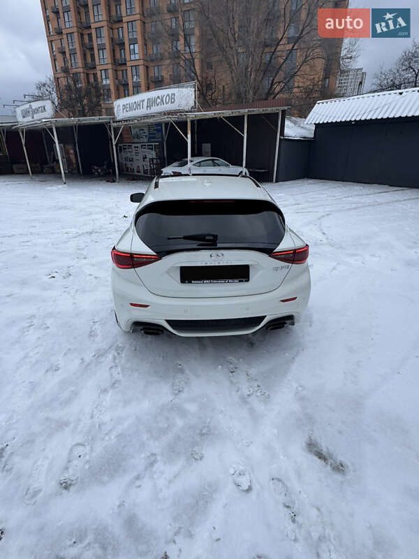 Внедорожник / Кроссовер Infiniti QX30 2016 в Днепре