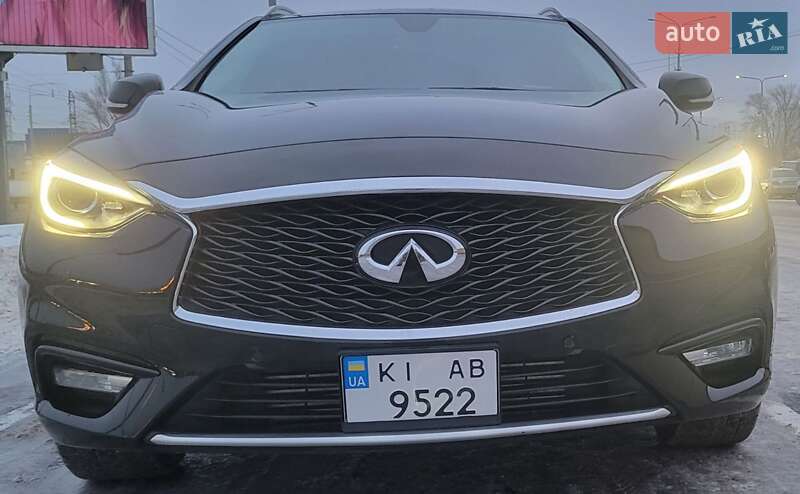 Infiniti QX30 2016