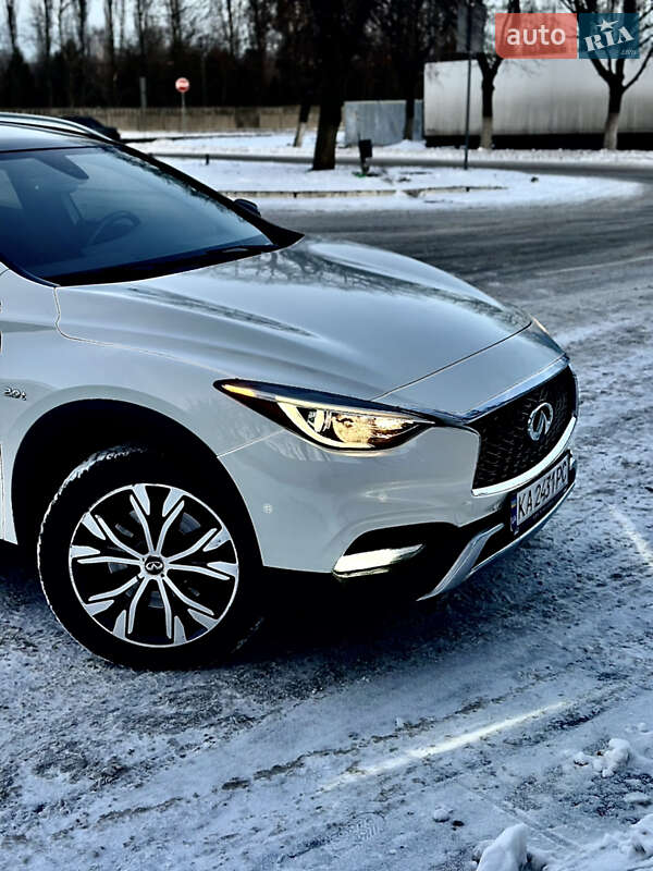 Infiniti QX30 2016