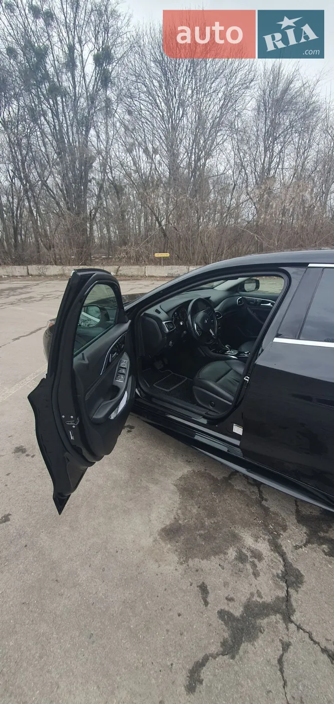 2017 Infiniti QX30 - мініатюра 11