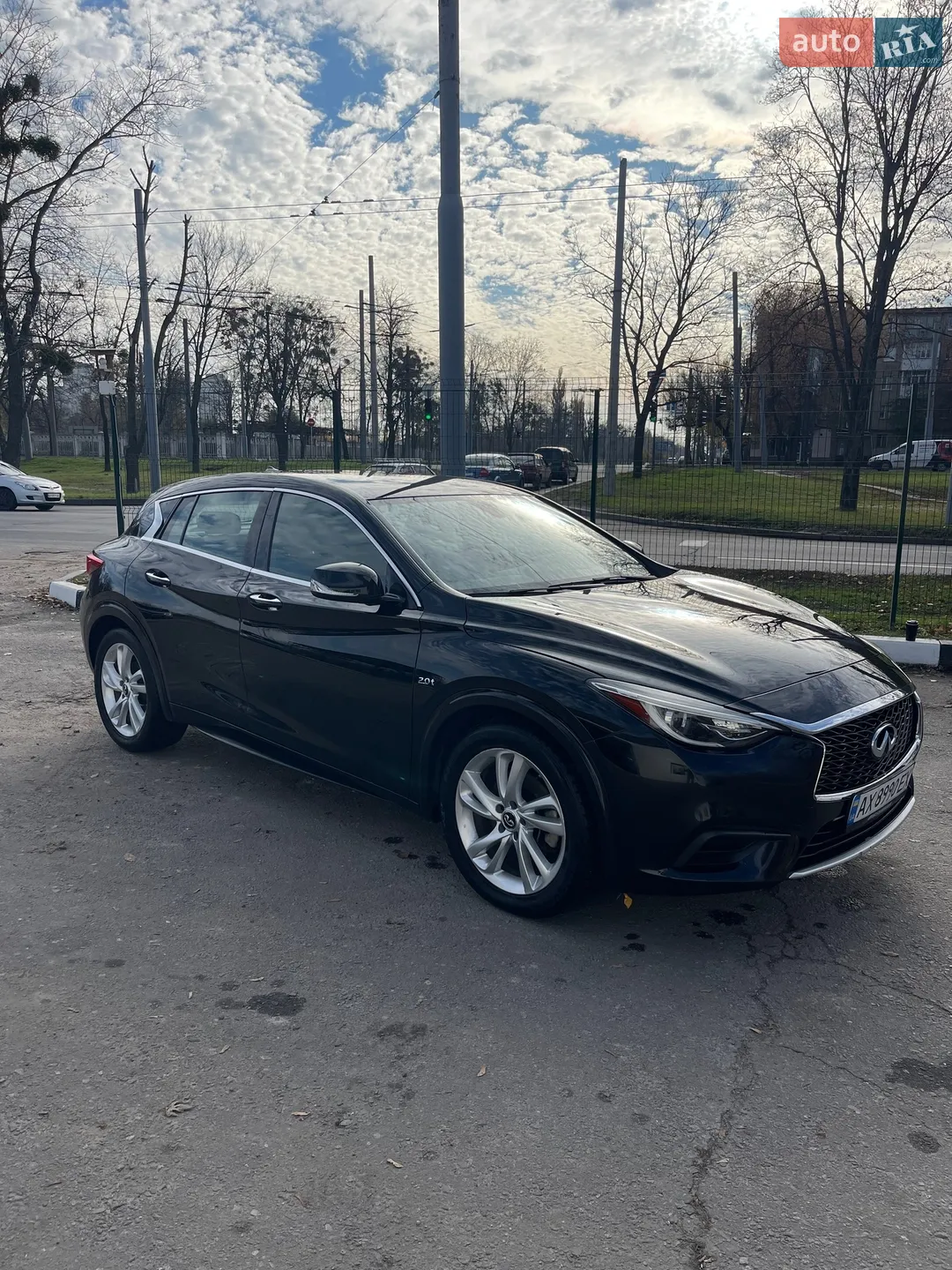 2017 Infiniti QX30 - мініатюра 3
