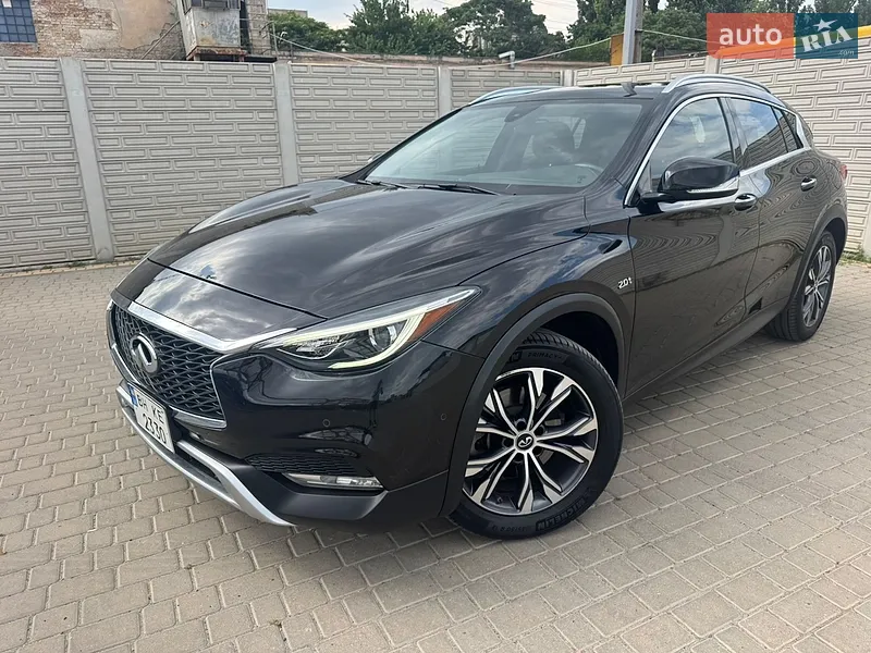 Infiniti QX30
