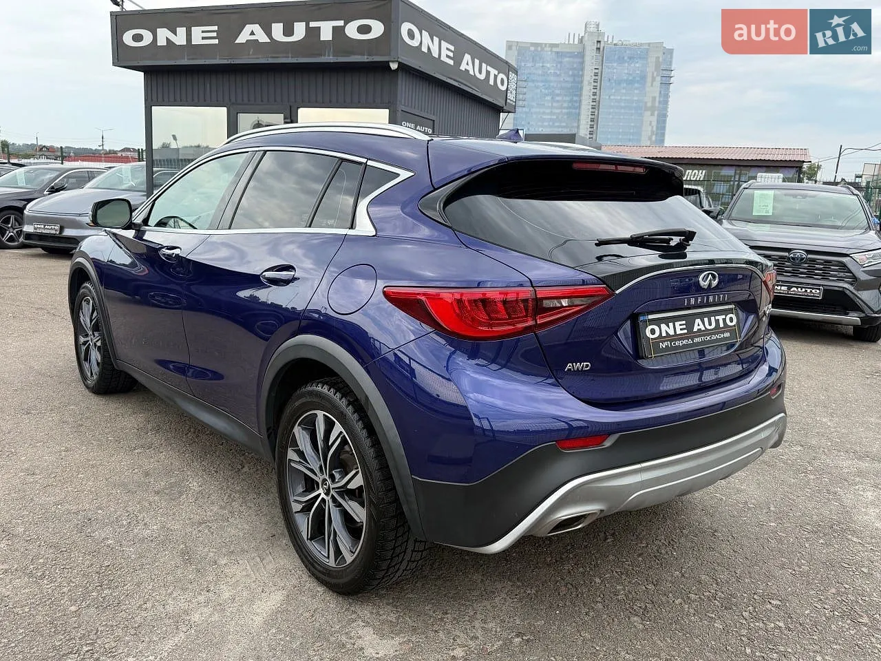 2017 Infiniti QX30 - мініатюра 4