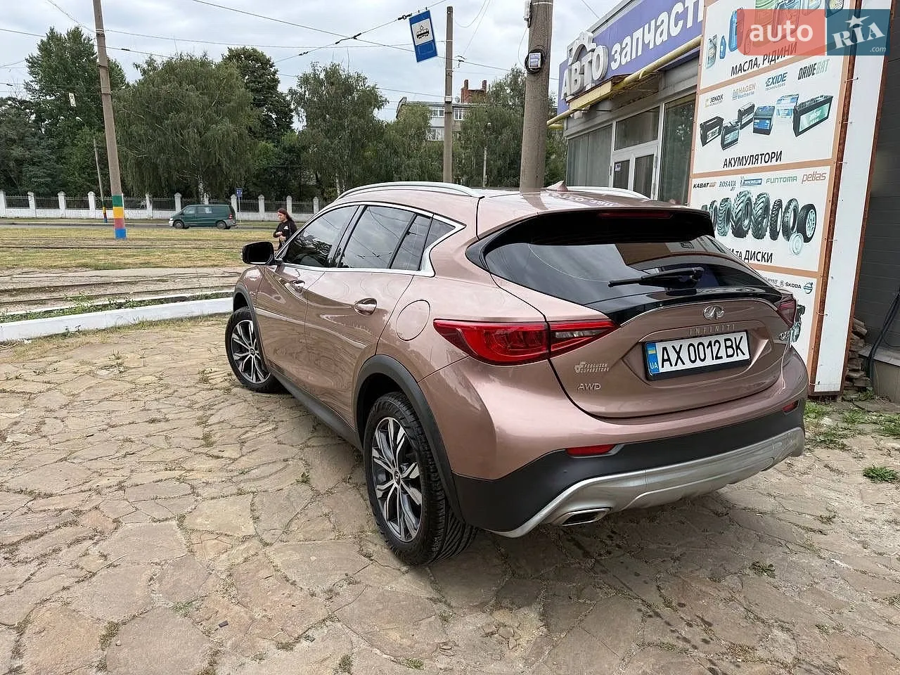 2016 Infiniti QX30 - мініатюра 3
