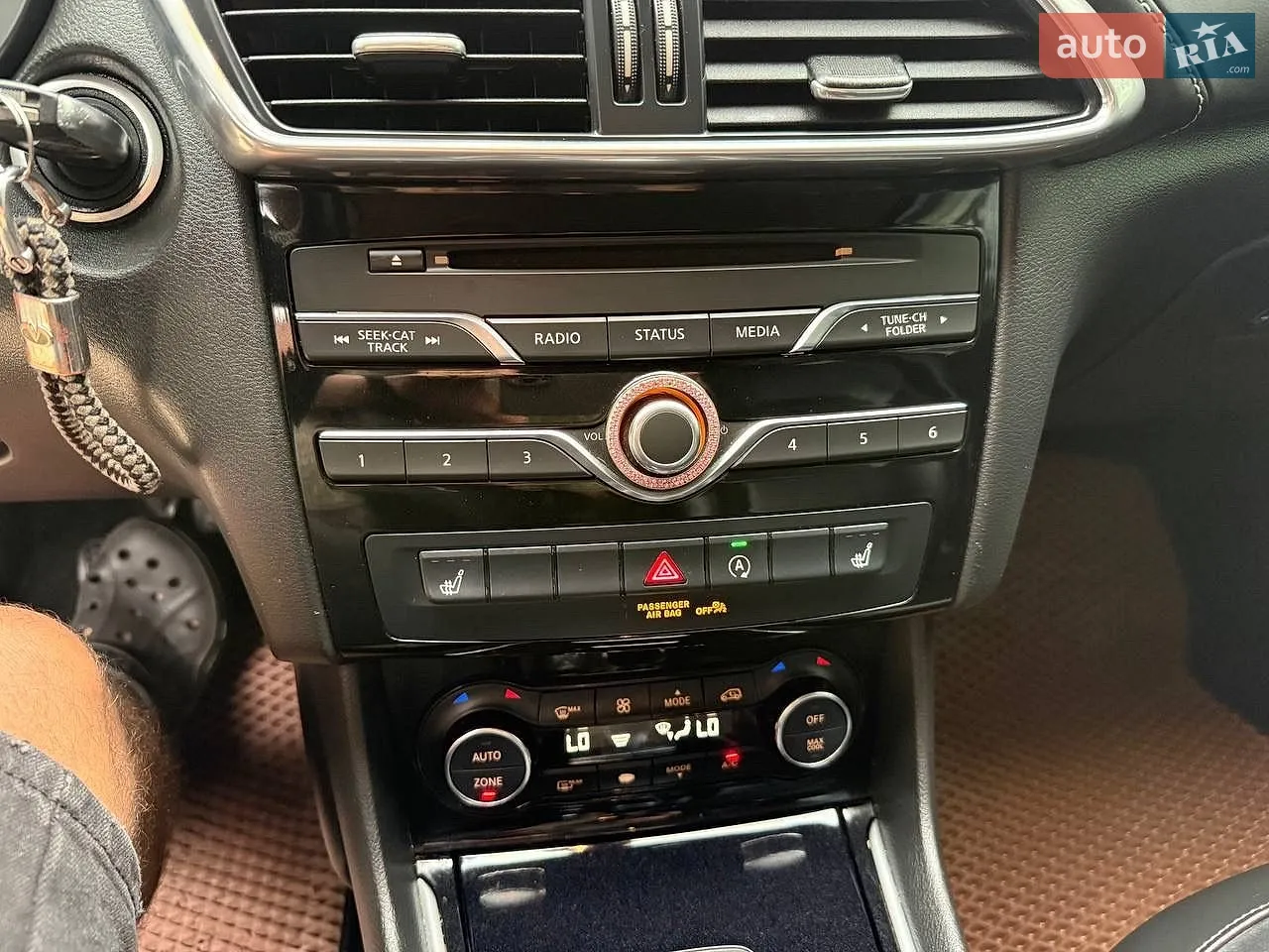 2016 Infiniti QX30 - мініатюра 10