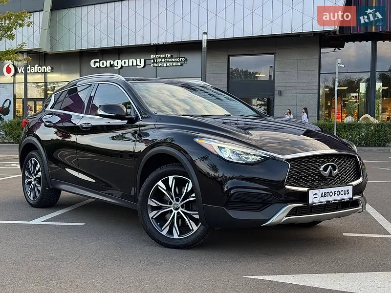 Infiniti QX30