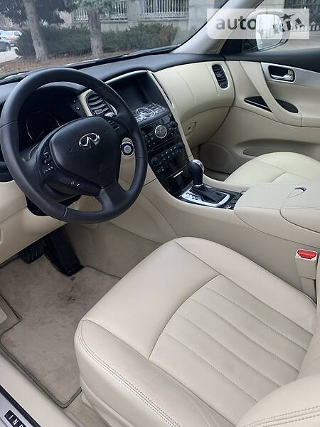 Позашляховик / Кросовер Infiniti QX50 2016 в Києві