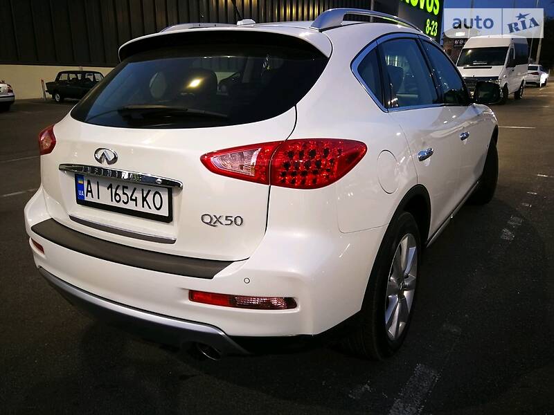 Позашляховик / Кросовер Infiniti QX50 2016 в Білій Церкві