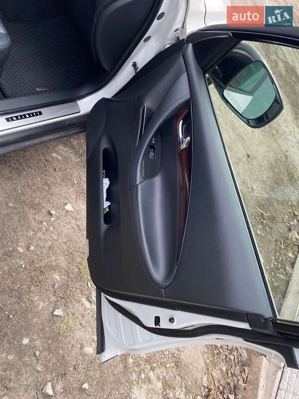 Позашляховик / Кросовер Infiniti QX50 2015 в Миколаєві