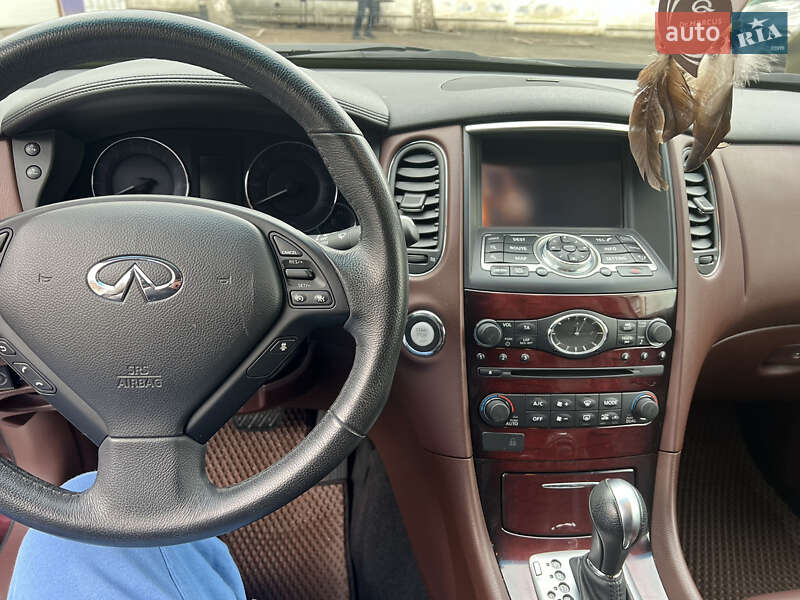 Внедорожник / Кроссовер Infiniti QX50 2017 в Киеве