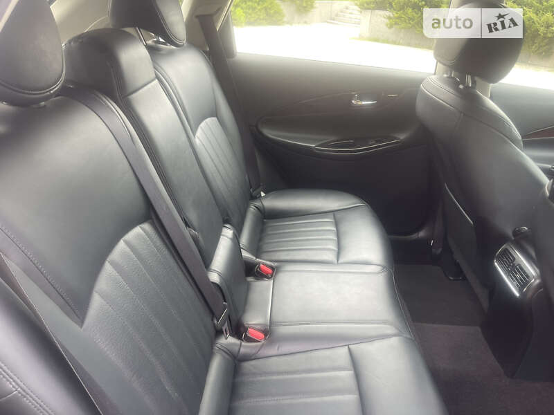 Внедорожник / Кроссовер Infiniti QX50 2017 в Белой Церкви