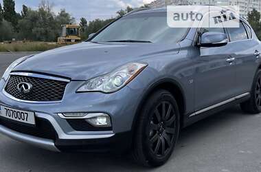 Внедорожник / Кроссовер Infiniti QX50 2015 в Вишневом