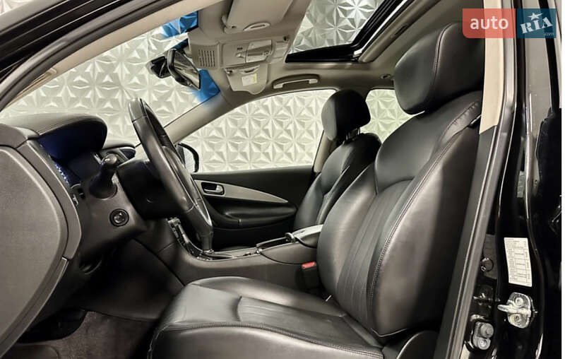 Внедорожник / Кроссовер Infiniti QX50 2016 в Киеве