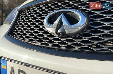 Внедорожник / Кроссовер Infiniti QX50 2016 в 
