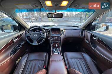 Внедорожник / Кроссовер Infiniti QX50 2016 в 
