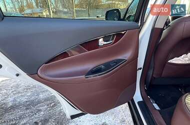 Внедорожник / Кроссовер Infiniti QX50 2016 в 