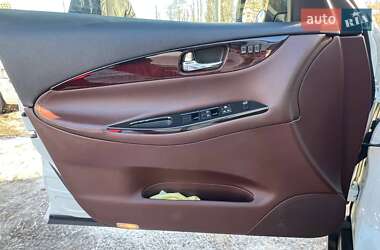Внедорожник / Кроссовер Infiniti QX50 2016 в 